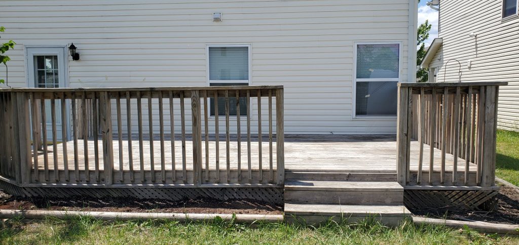 Wood deck before — Segor Painting, Columbus OH
